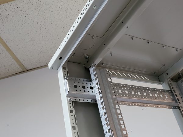 落地型框架組 600 600 42U 網路機櫃